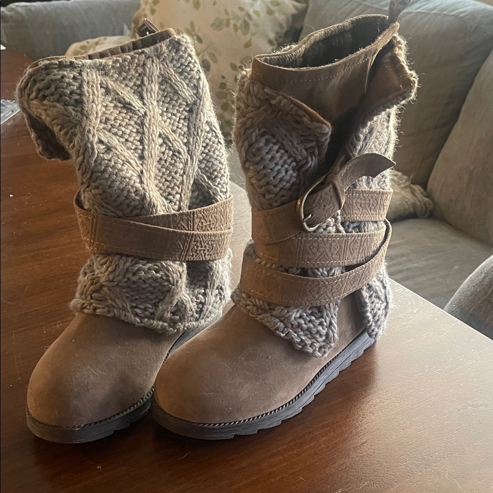 Muk Luks Brown Knit Women's Winter Boots